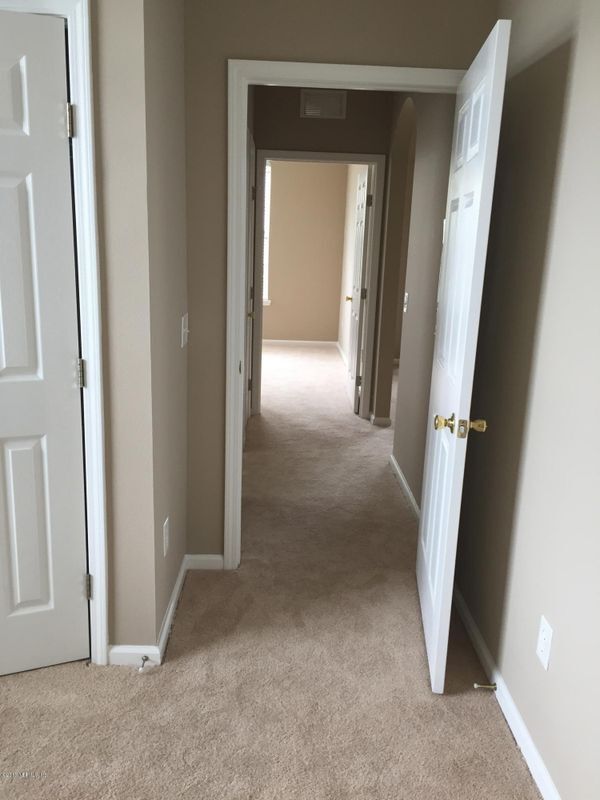 Building Photo - 7801 Point Meadows Dr