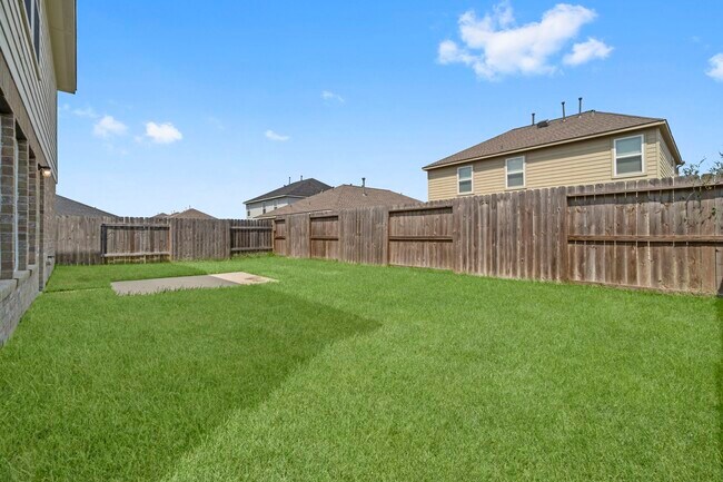 Building Photo - 16859 Blackberry Lily Ln