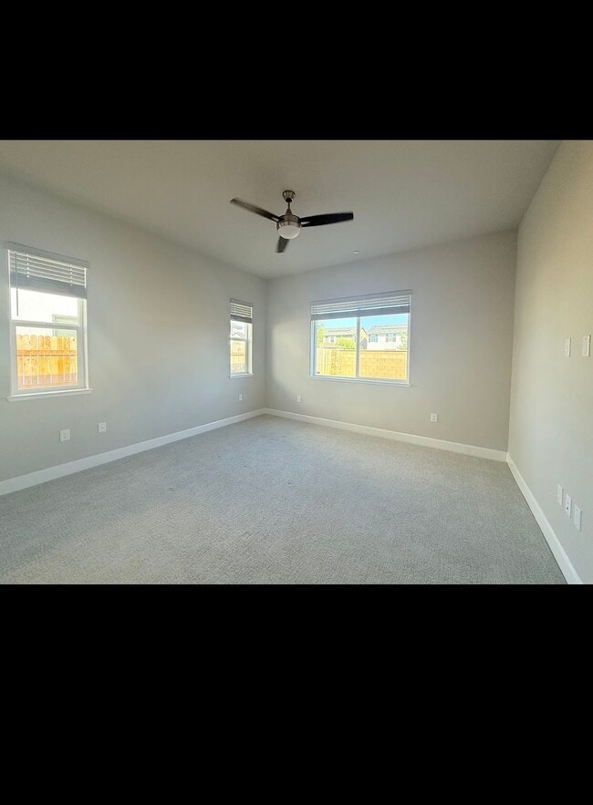Building Photo - 1521 Wadsworth Cir