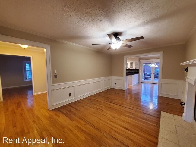 Building Photo - 4 br, 2.5 bath House - 2675 Shadow Pine Dr