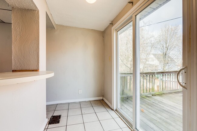 Building Photo - Brighton Heights 3 Bedroom Townhome