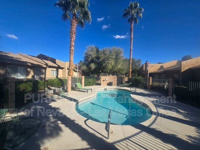 Building Photo - 4270 Rollingstone Dr