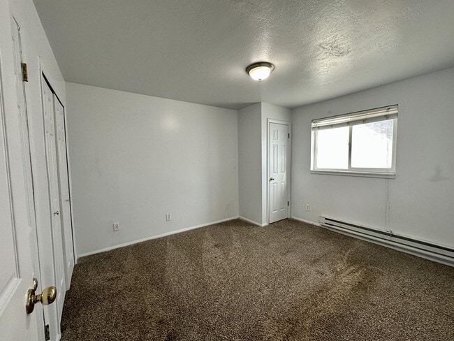 Building Photo - 1557 W 200 S