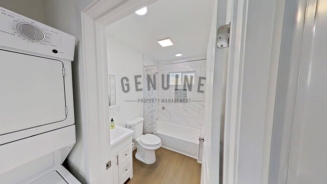 Building Photo - 8134 Poinsettia Dr