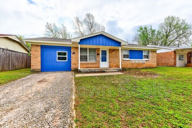 Building Photo - 1308 Mcdonald Dr