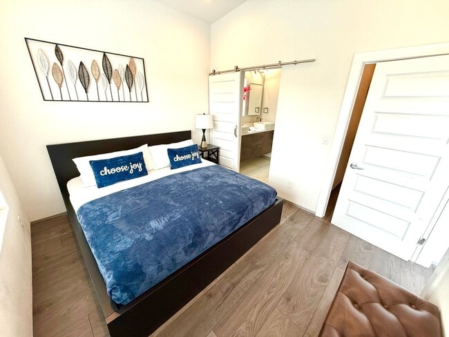 Building Photo - AVAILABLE NOW! Jaw Dropping 3 Story 3 Bedr...