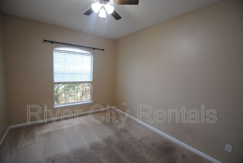 Building Photo - 3022 Piedmont Manor Dr