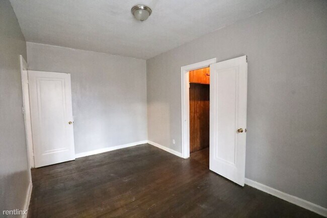 Building Photo - 731 Covington Dr