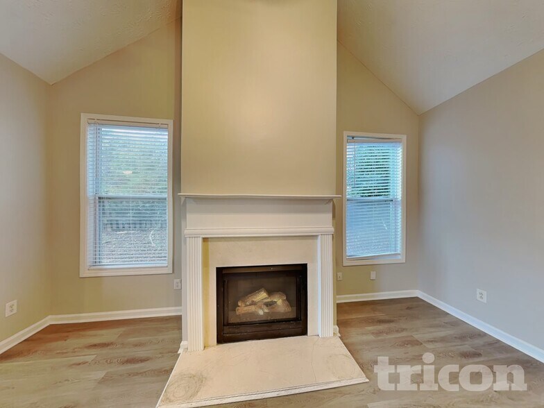 Building Photo - 2350 Dalton Park