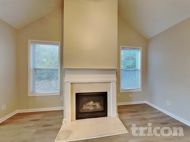 Building Photo - 2350 Dalton Park