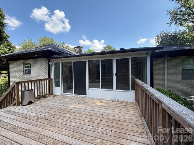 Building Photo - 4371 La Brea Dr