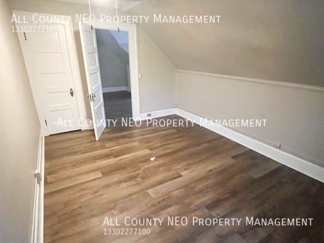 Building Photo - 1222 W Clifton Blvd