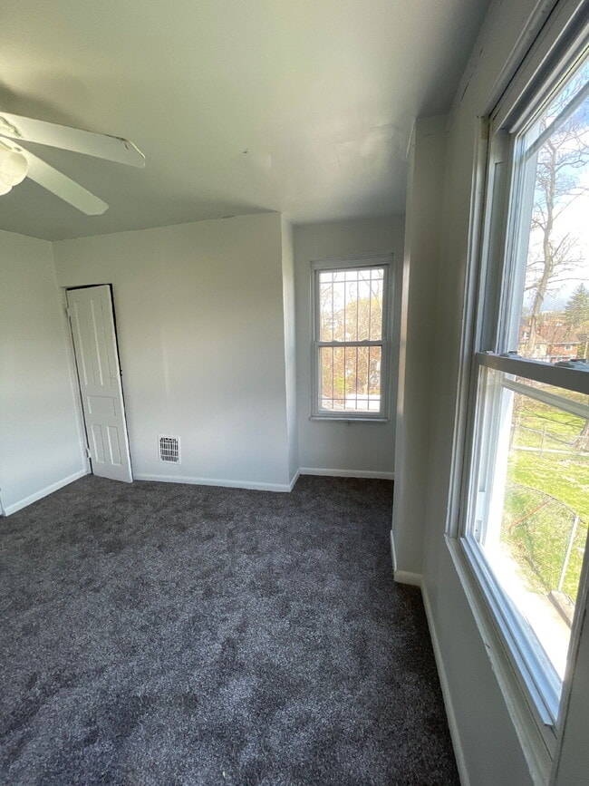 Building Photo - Cozy 3 Bedroom 1 Bath Home! - THIS PROPERTY HAS A PENDING APPLICATION. PLEASE CHECK WITH OUR OFFI...