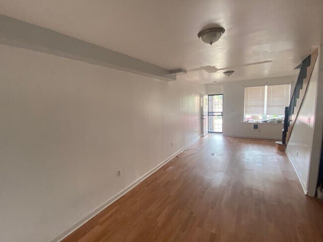 Building Photo - 1114 Jackson St