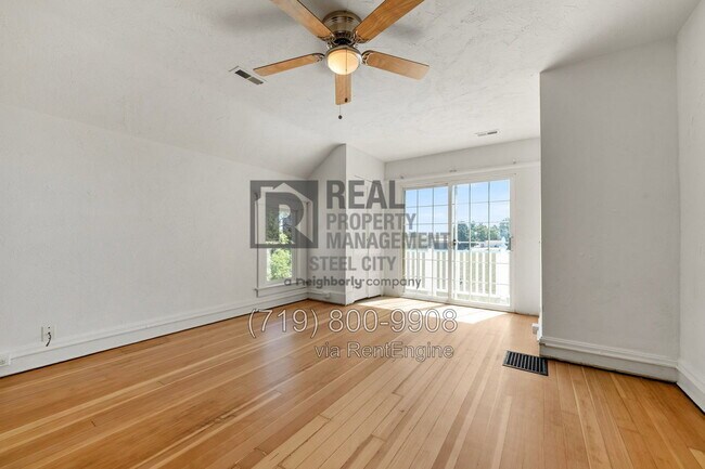Building Photo - 1530 33rd Ln