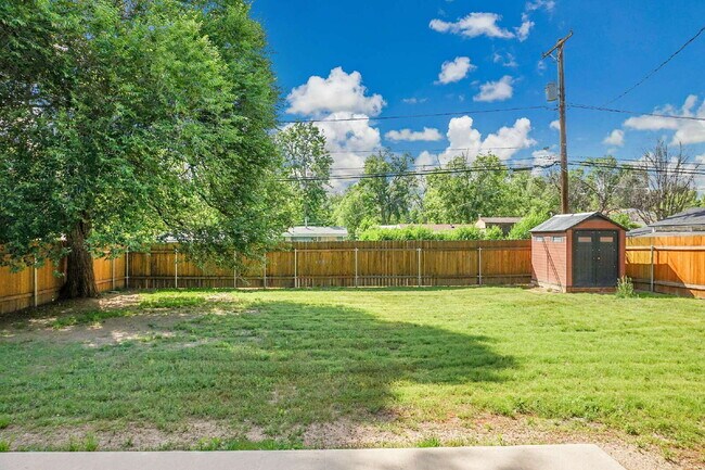 Building Photo - $1,950, 3-bedroom, 1-bathroom house in Col...