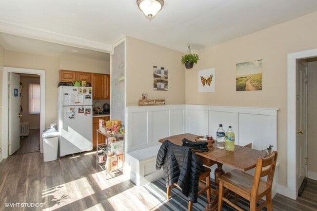 Building Photo - $3,400 | 4 Bedroom, 2 Bathroom House | Pet...