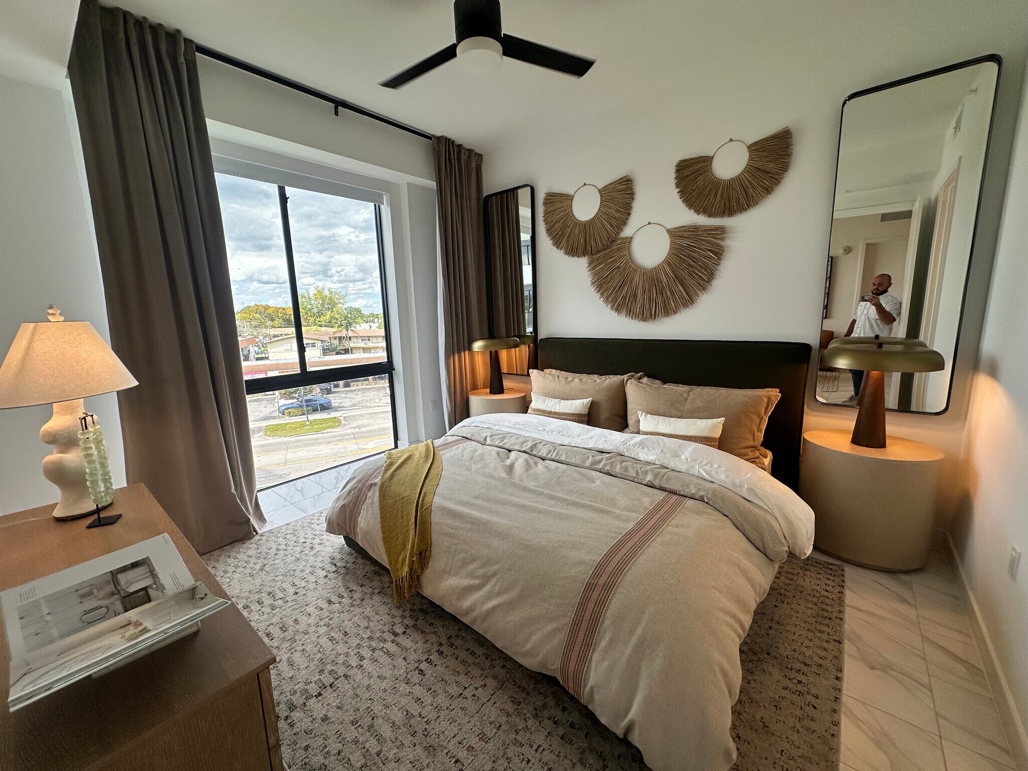 Building Photo - 16900 NE 23rd Ave