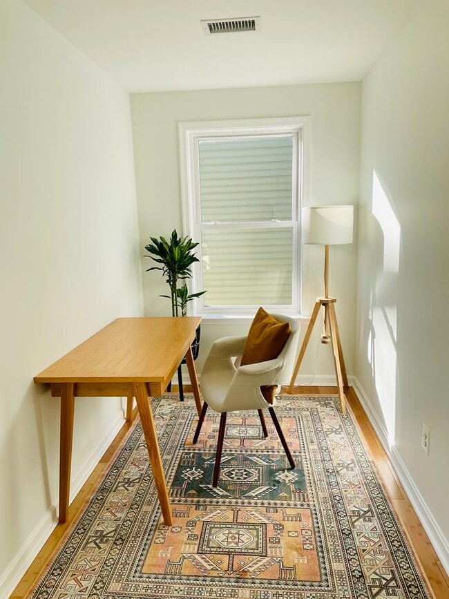 Building Photo - 4005 9th St