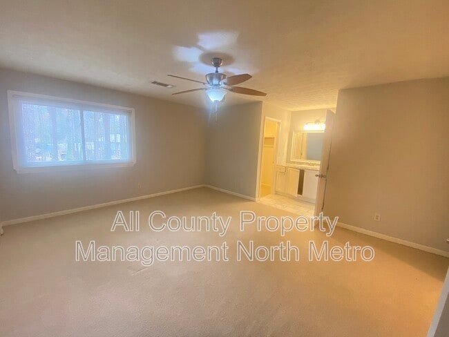 Building Photo - 787 Faye Dr NW