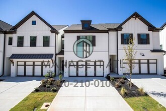 Building Photo - Beautiful 3 bedroom Townhome in Gainesville!