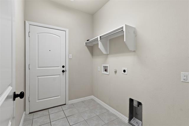 Building Photo - 10868 Sedalia Dr