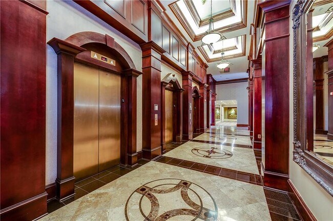 Building Photo - 3334 Peachtree Rd NE