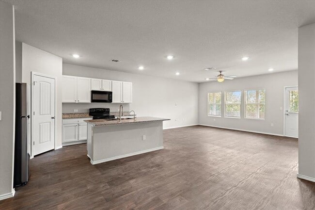 Building Photo - 5705 Brocade Dr