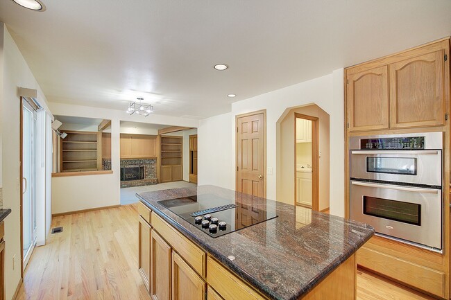Building Photo - 4bd/2.5ba Sammamish House