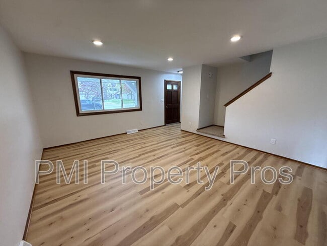 Building Photo - 8150 S 88th St