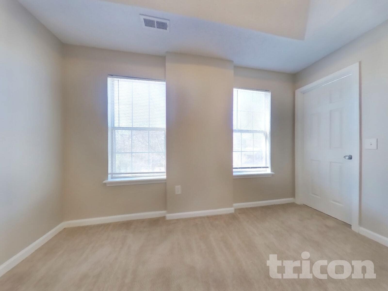 Building Photo - 3520 Willow Tree Cir