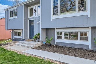 Building Photo - 2070 Ridge Dr