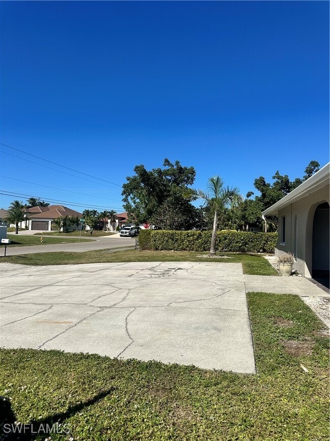 Building Photo - 2105 SE 15th Pl