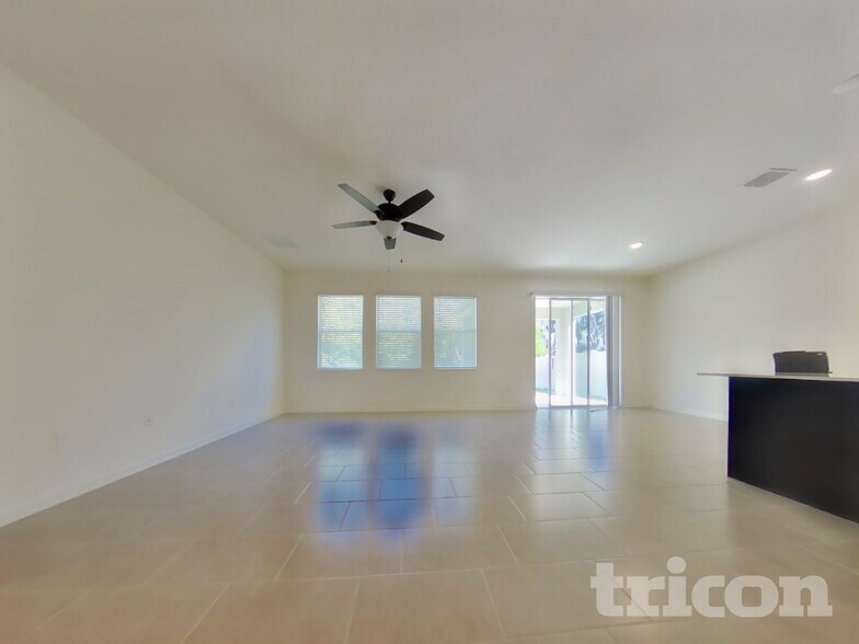 Building Photo - 33658 Sky Blossom Cir