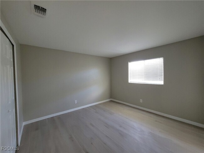 Building Photo - 4530 SW 7th Pl