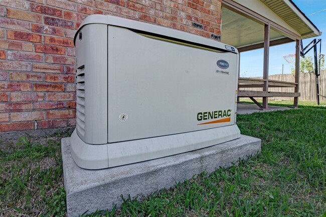 Building Photo - 2302 Doverglen Dr