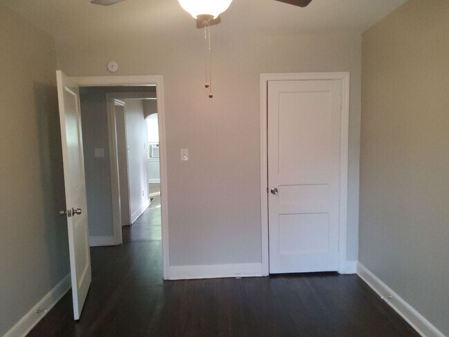 Building Photo - 157 Roberta Dr