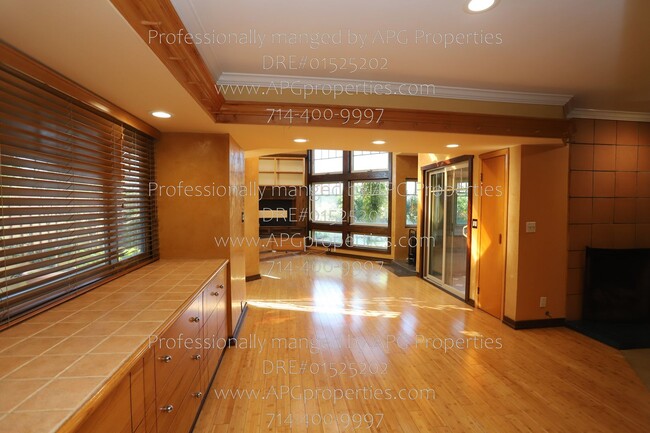 Building Photo - 5411 Park Ave
