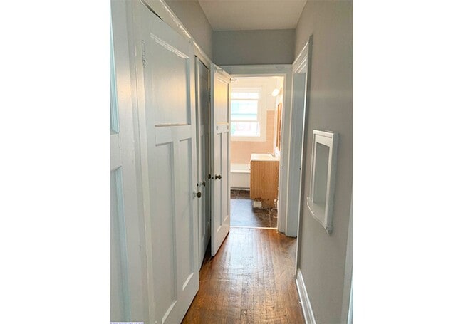 Building Photo - 415 Probasco St