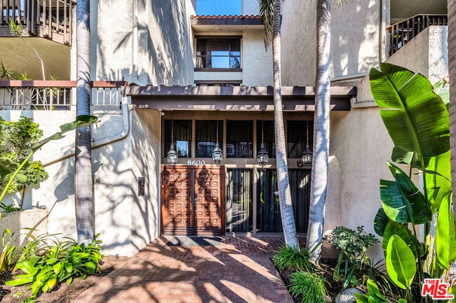 Building Photo - 8600 Tuscany Ave