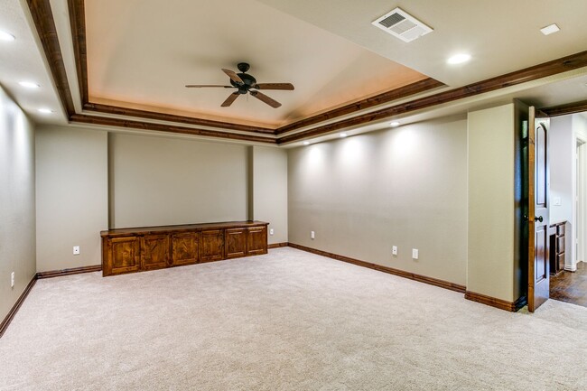 Building Photo - Executive Home • Gated Las Colinas Communi...