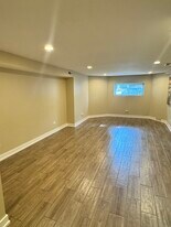 Building Photo - 5630 N Rockwell St