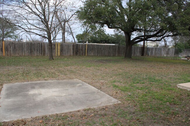 Building Photo - CROWNHILL PARK, ALAMO HEIGHTS I.S.D.