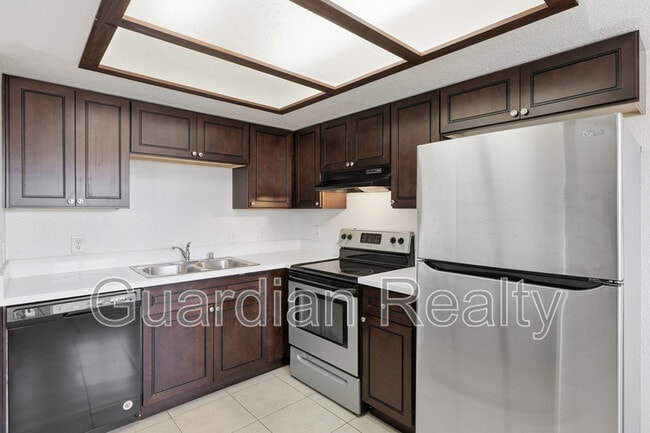 Building Photo - 2225 James Bilbray Dr