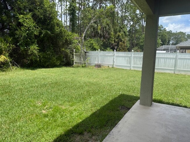 Building Photo - 18 Poinbury Dr