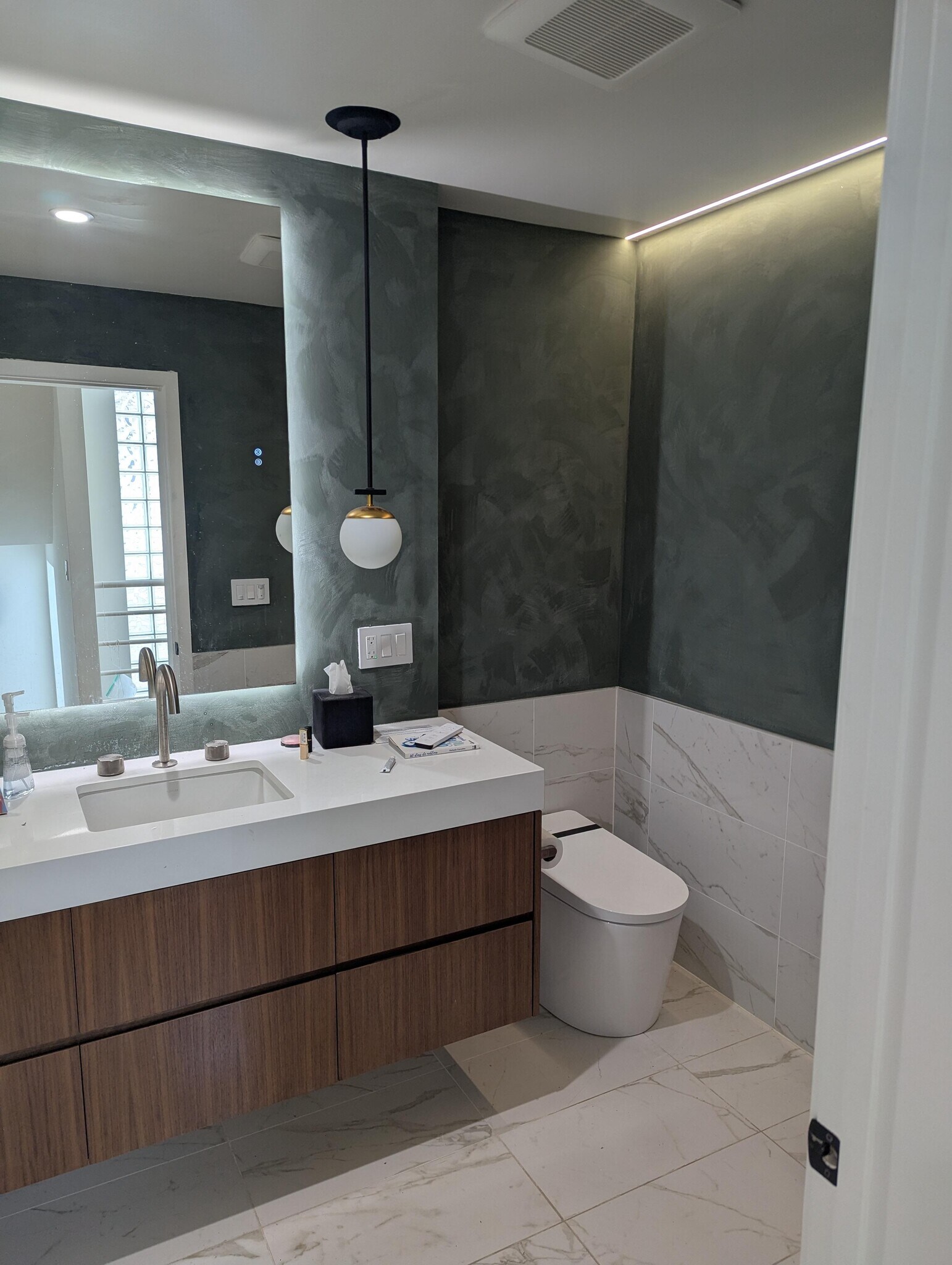 Powder Room - 2503 28th St