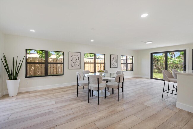 Building Photo - 8201 NW 67th Ave