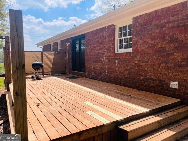 Building Photo - 239 Pope St