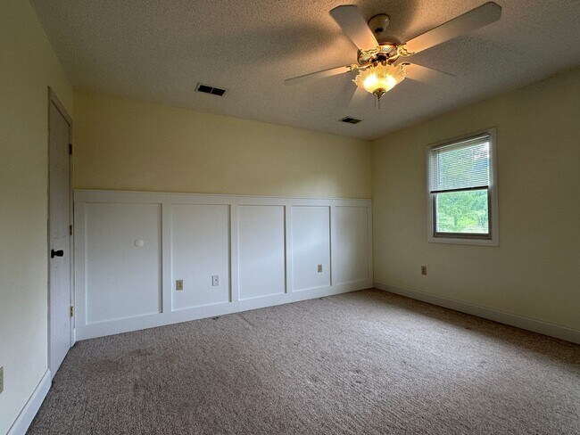Building Photo - 3 bedroom, 2 bath house in Kingsport