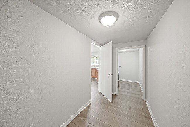 Building Photo - 2253 Collier St